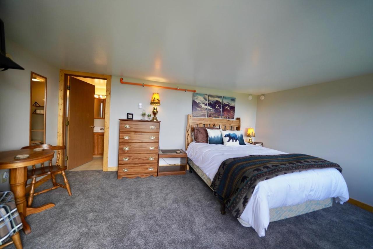 Flat Fish Lodge B&B And Event Center Homer Ngoại thất bức ảnh