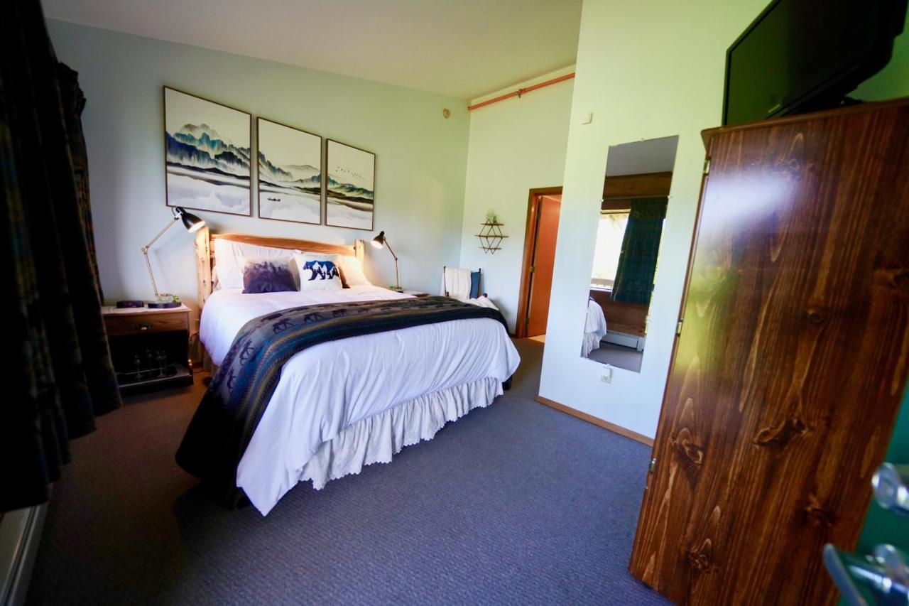 Flat Fish Lodge B&B And Event Center Homer Ngoại thất bức ảnh