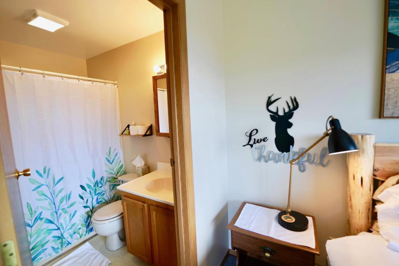 Flat Fish Lodge B&B And Event Center Homer Ngoại thất bức ảnh